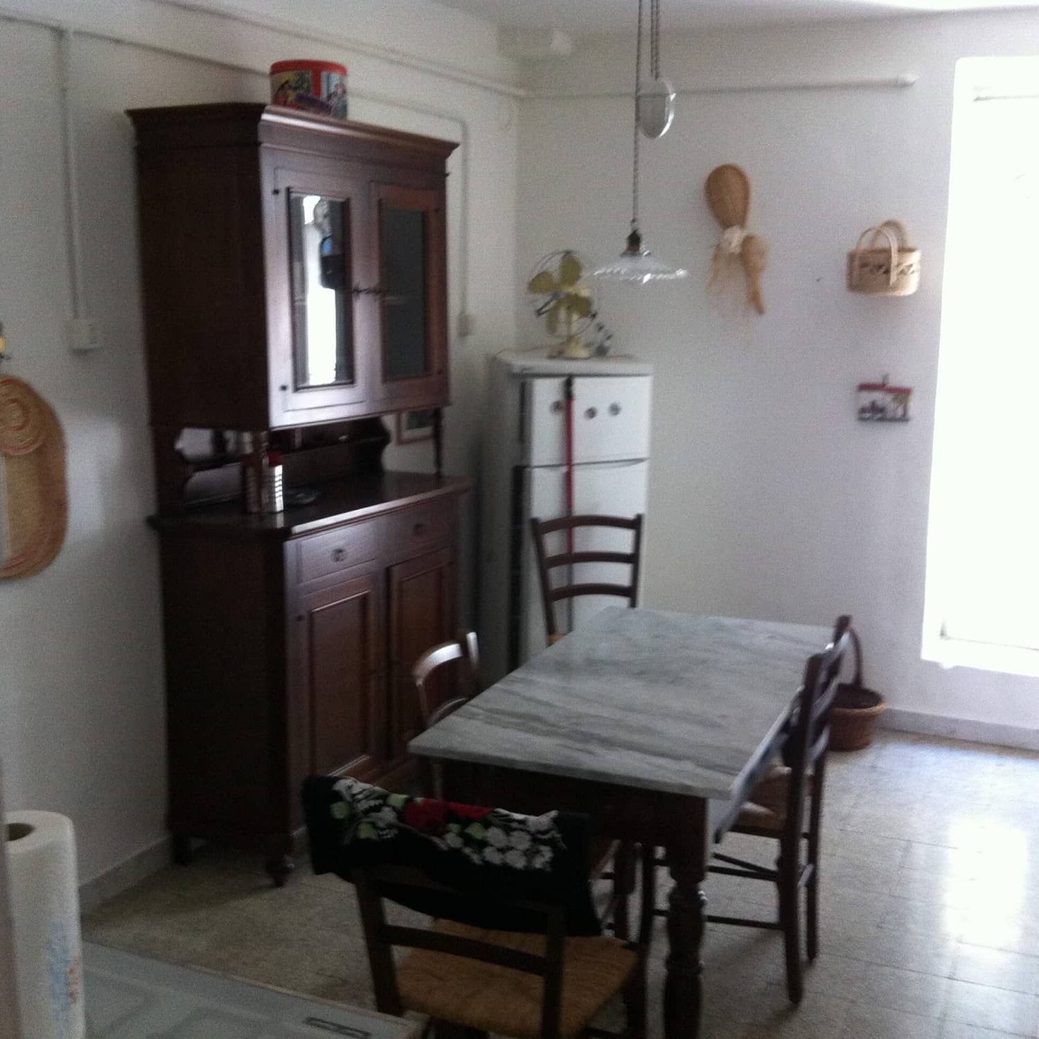 Sulmona Centro Storico Appartamento composto di tre vani e servizi RES033