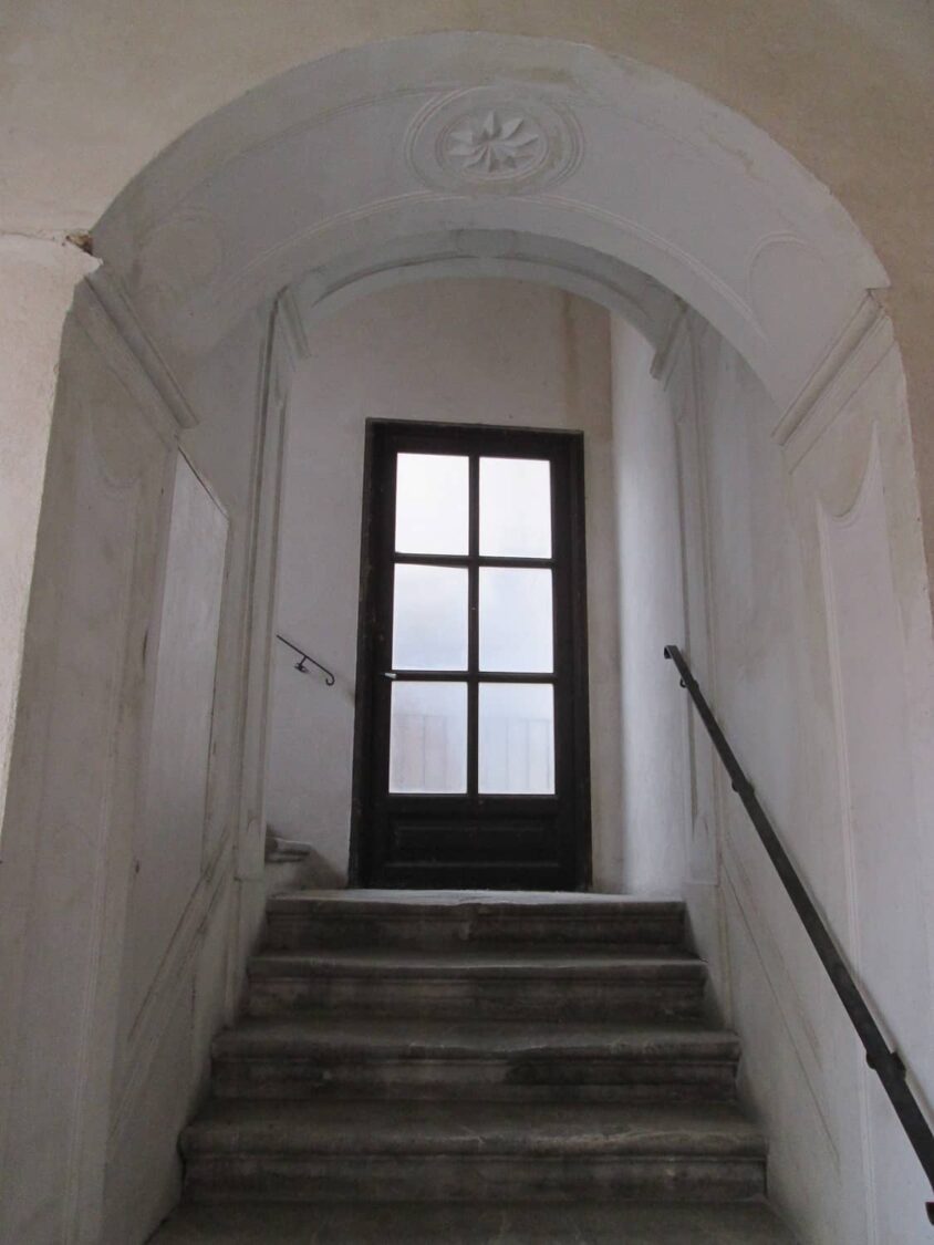 Sulmona Centro Storico Palazzo gentilizio diviso in due unità immobiliari mq 200 RES040