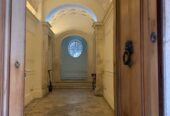 appartamento con terrazzo in palazzo gentilizio