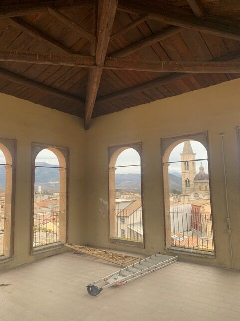 appartamento con terrazzo in palazzo gentilizio