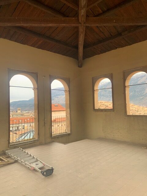 appartamento con terrazzo in palazzo gentilizio
