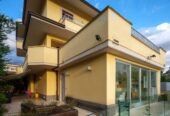 villa con piscina