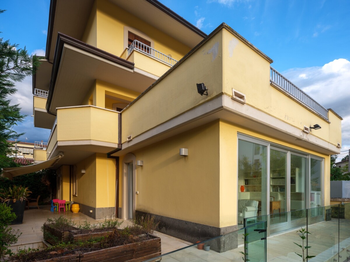 villa con piscina