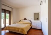 villa con piscina