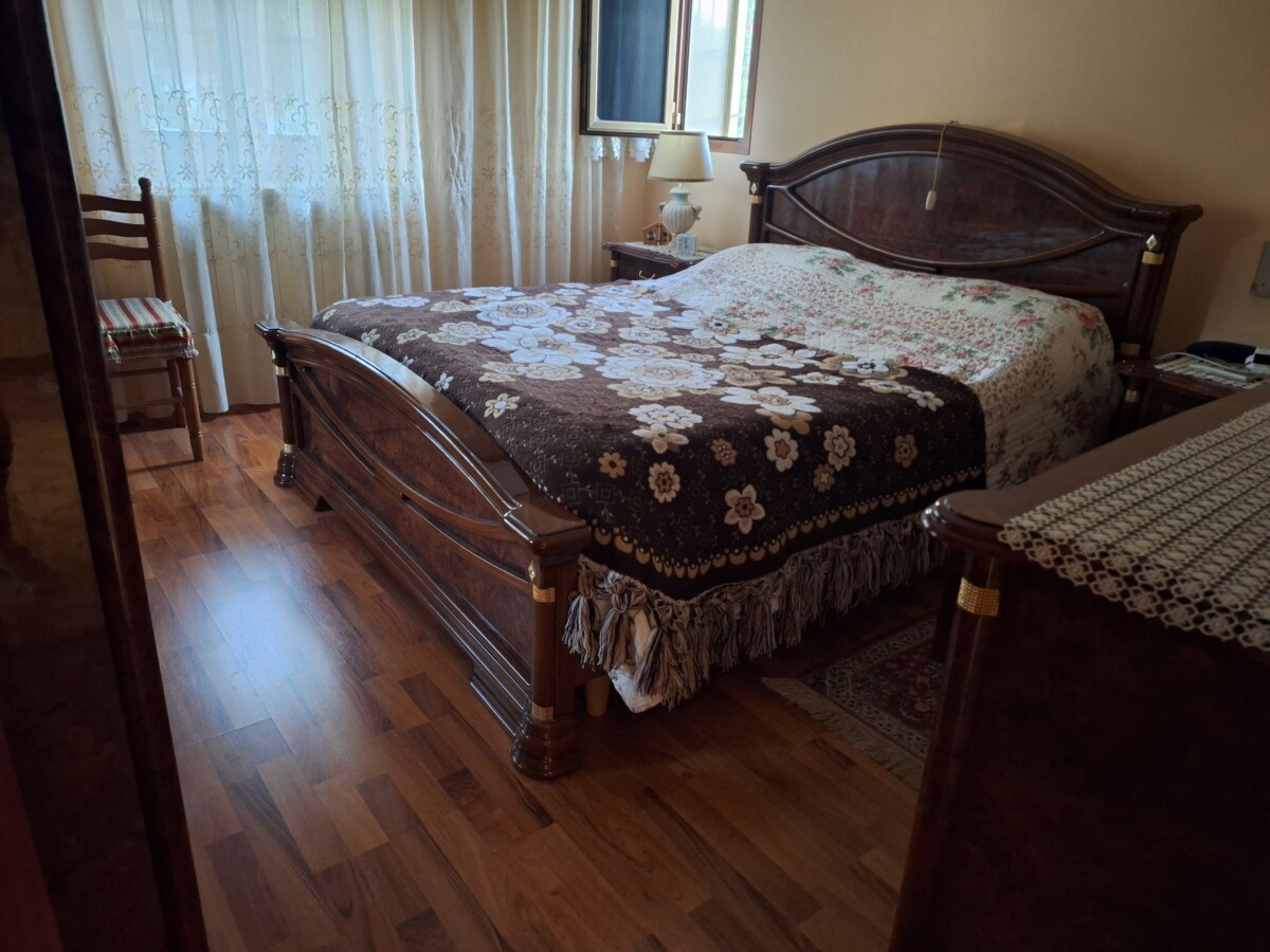 villa a Sulmona in prima periferia
