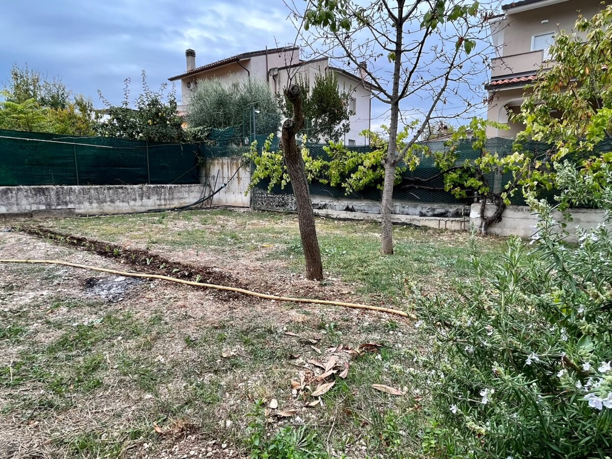villa a Sulmona in prima periferia