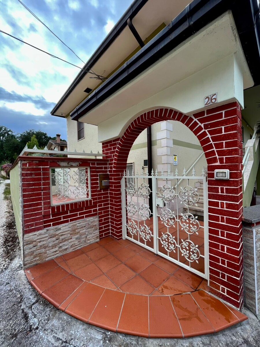 villa a Sulmona in prima periferia